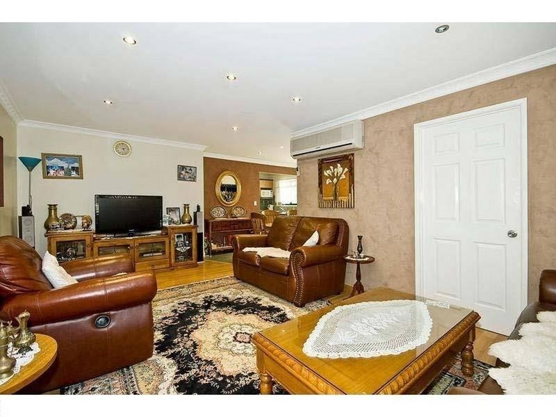 19 Barbaralla Drive, Springwood QLD 4127