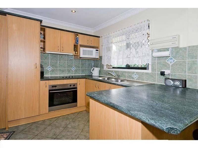 19 Barbaralla Drive, Springwood QLD 4127