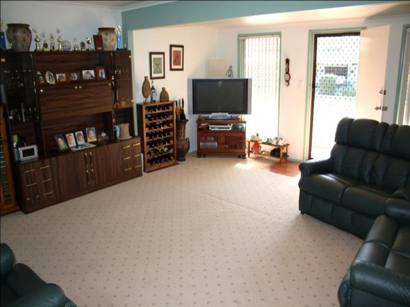 27 Coach Street, Slacks Creek QLD 4127