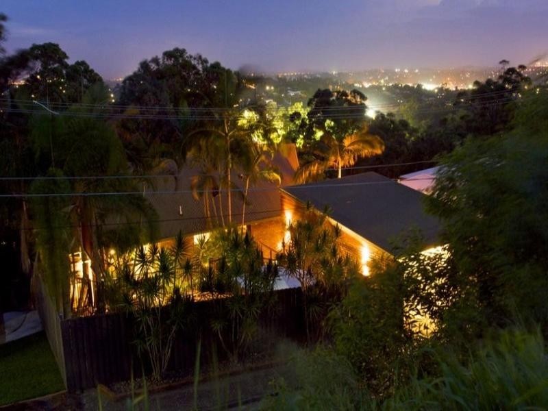 11 Cynthia Crescent, Springwood QLD 4127