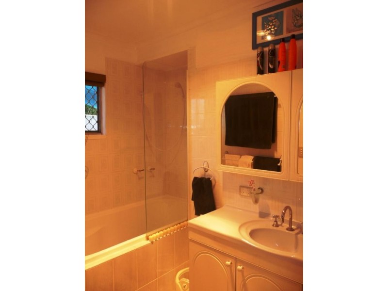 2 Kelvin Street, Woodridge QLD 4114