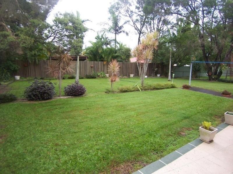 5 Rholanda Crescent, Springwood QLD 4127
