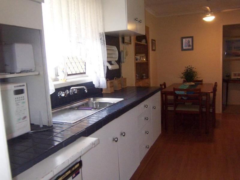 5 Rholanda Crescent, Springwood QLD 4127