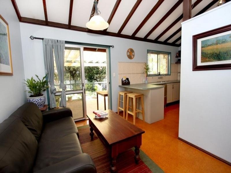 5 Deloraine Drive, Springwood QLD 4127