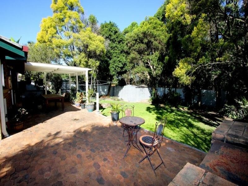 5 Deloraine Drive, Springwood QLD 4127