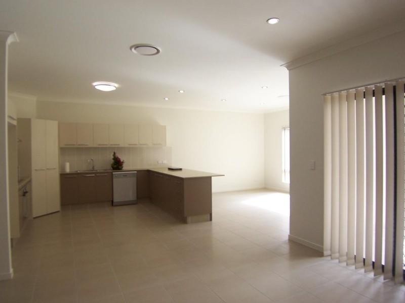 5 Shuttleworth Street, Kuraby QLD 4112