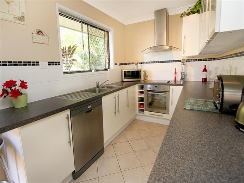 12 Parkway Road, Daisy Hill QLD 4127