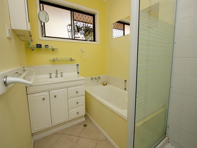 12 Parkway Road, Daisy Hill QLD 4127