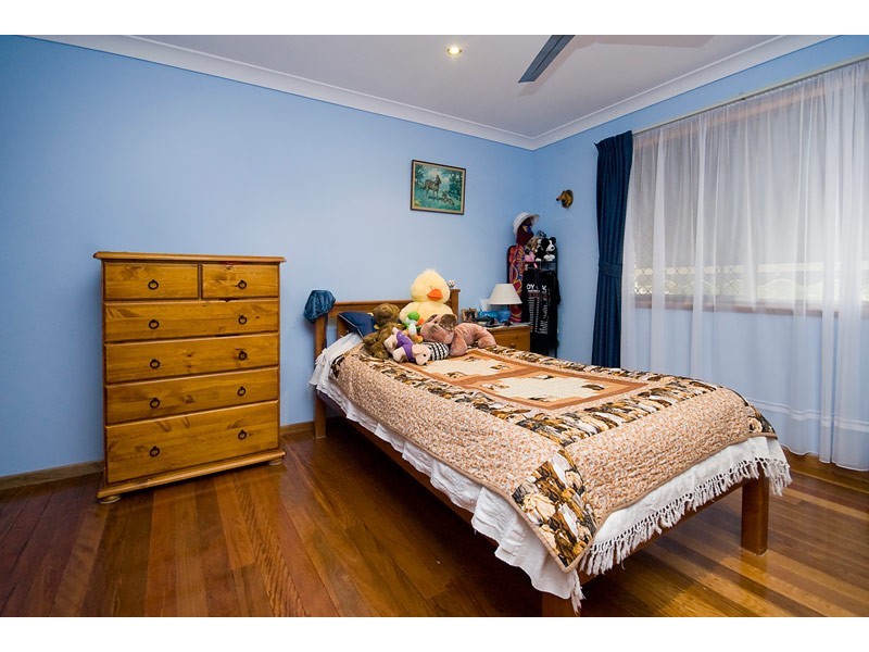 25 Shoalhaven Avenue, Springwood QLD 4127