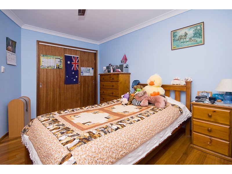 25 Shoalhaven Avenue, Springwood QLD 4127