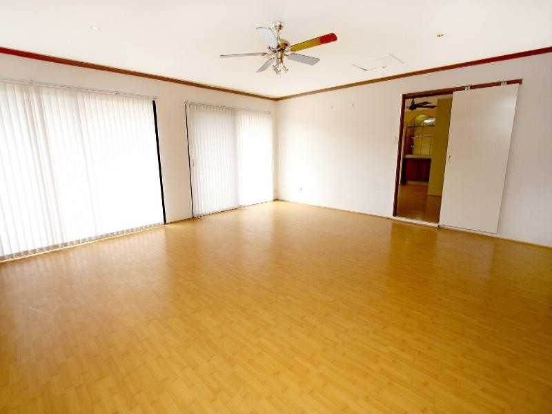 1 Stilton Court, Daisy Hill QLD 4127