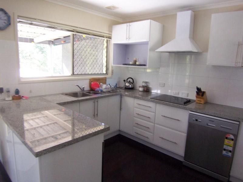 57 Lobelia Avenue, Daisy Hill QLD 4127