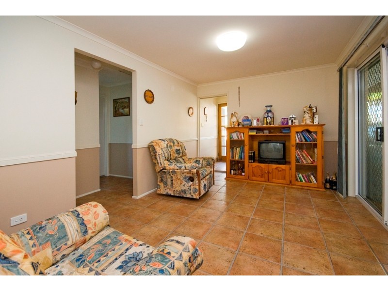 10 Selangor Court, Tanah Merah QLD 4128