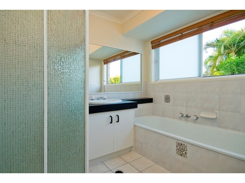 10 Selangor Court, Tanah Merah QLD 4128