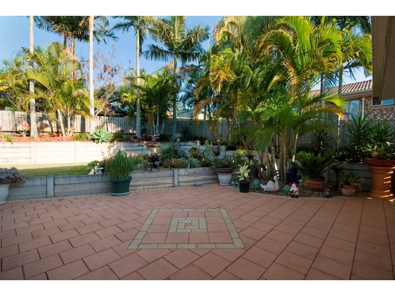 10 Selangor Court, Tanah Merah QLD 4128