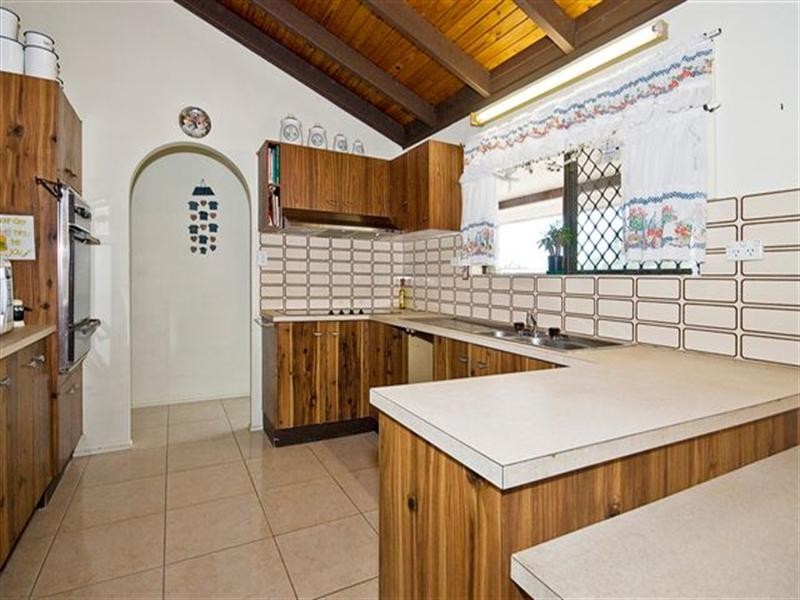 43 Jilbard Drive, Springwood QLD 4127