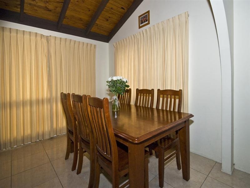 43 Jilbard Drive, Springwood QLD 4127