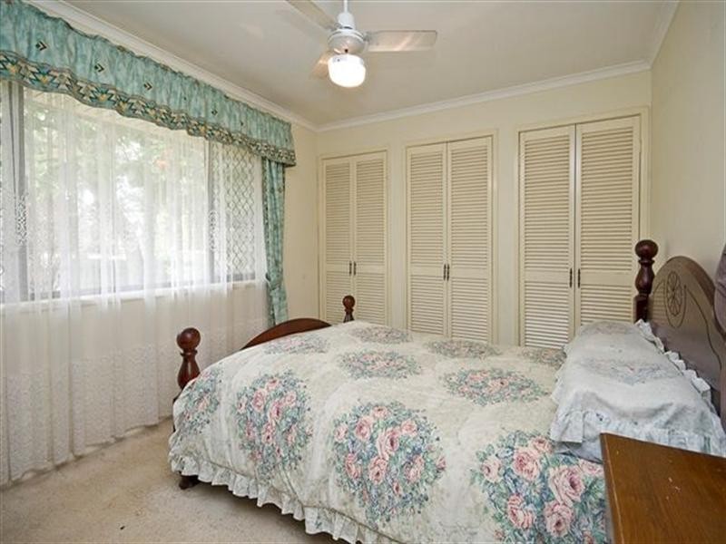 43 Jilbard Drive, Springwood QLD 4127