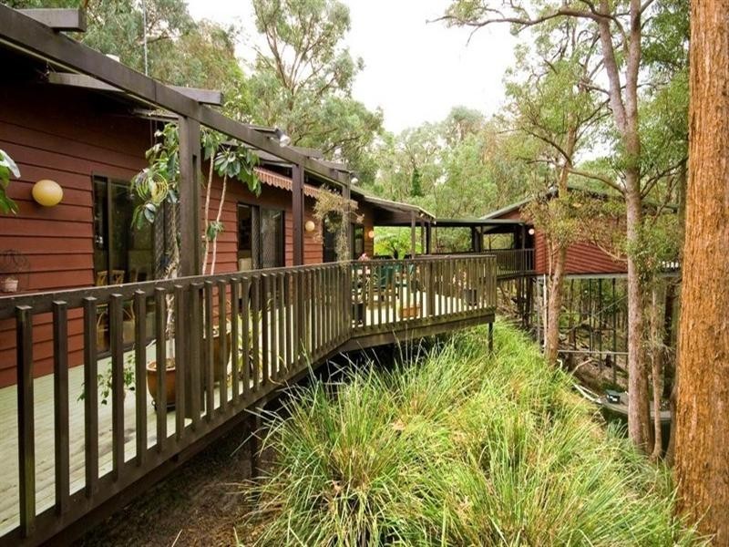 12 Lynshanel Court, Springwood QLD 4127