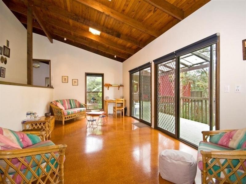 12 Lynshanel Court, Springwood QLD 4127