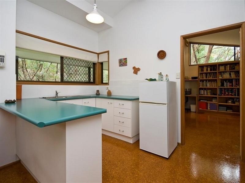 12 Lynshanel Court, Springwood QLD 4127