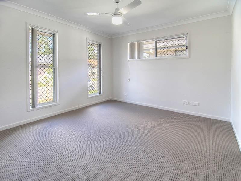 16 Kenilworth Crescent, Waterford QLD 4133