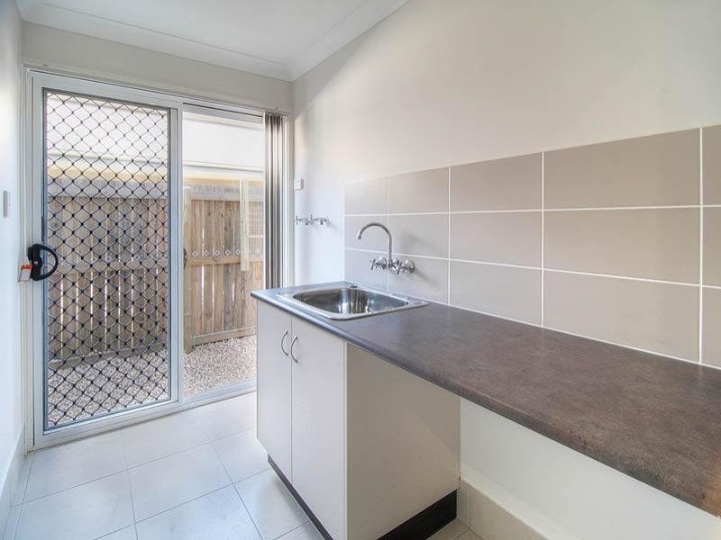 16 Kenilworth Crescent, Waterford QLD 4133