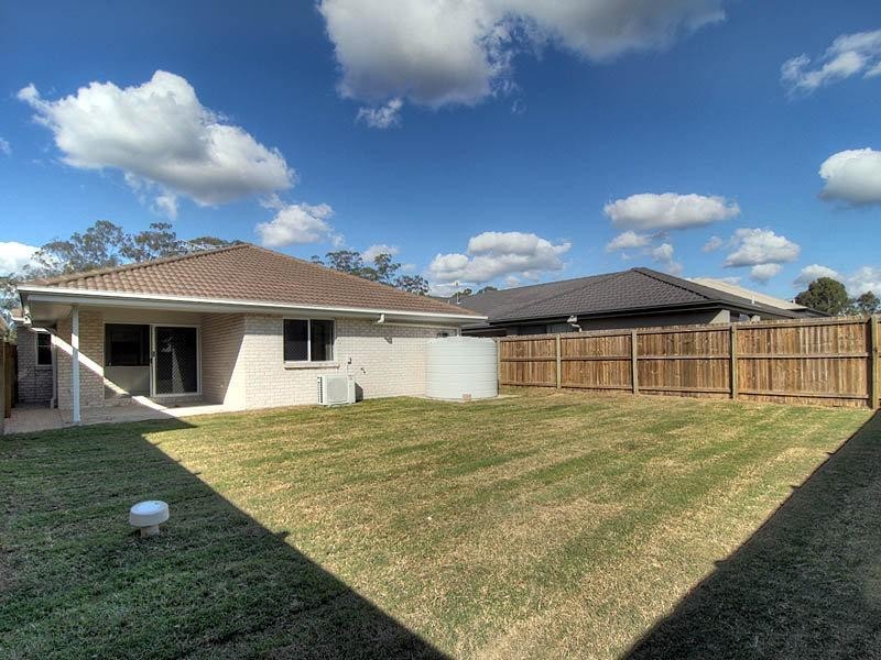 16 Kenilworth Crescent, Waterford QLD 4133