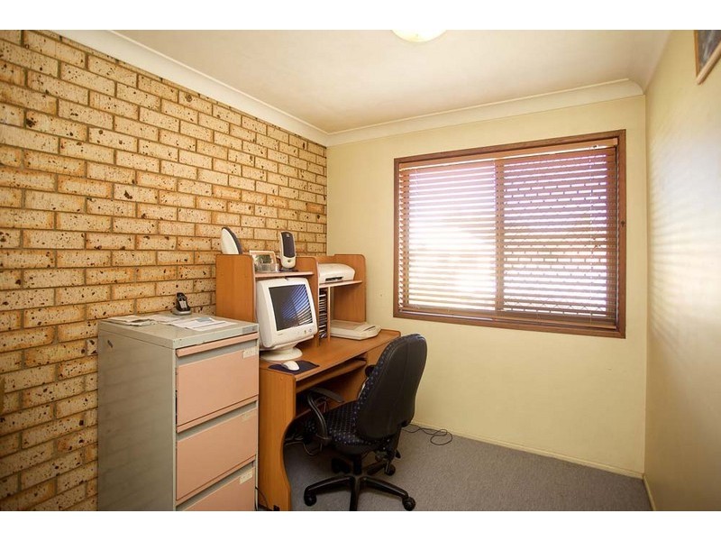 2/21 Chatswood Road, Daisy Hill QLD 4127