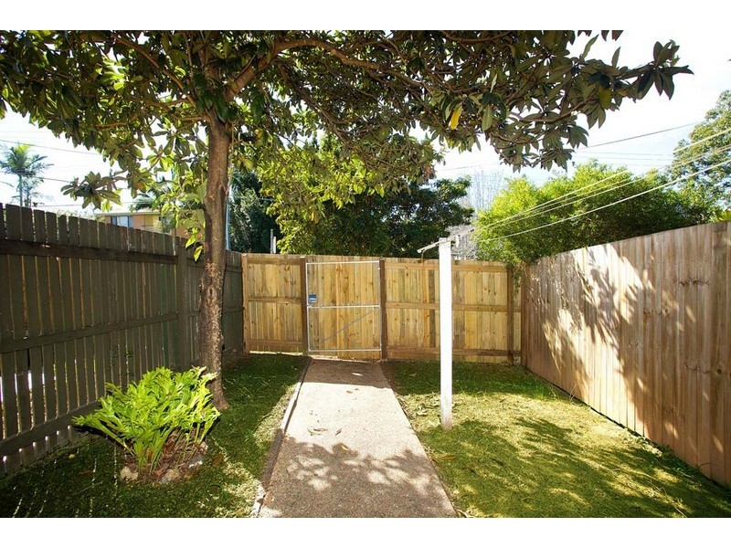 2/21 Chatswood Road, Daisy Hill QLD 4127