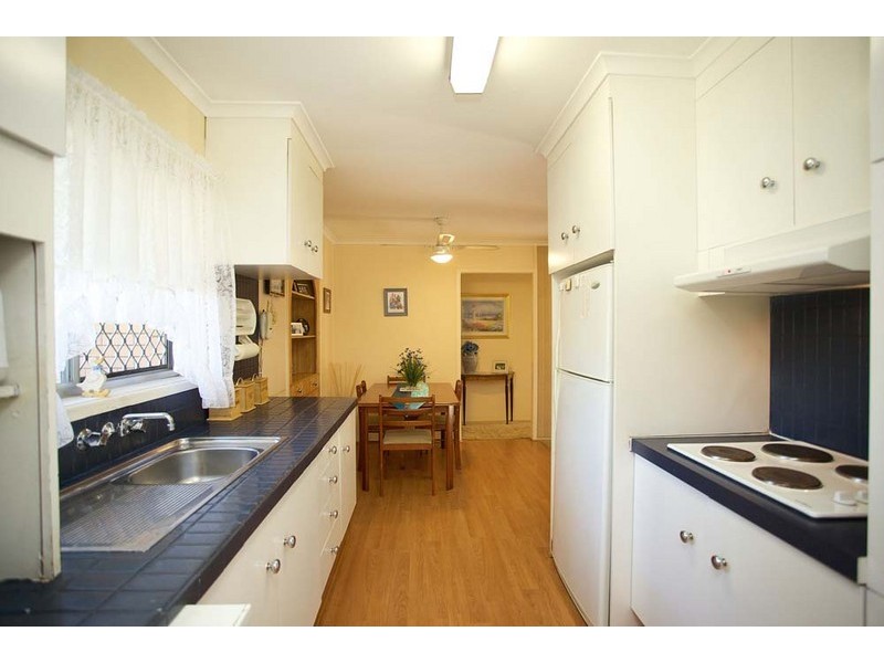 5 Rholanda Crescent, Springwood QLD 4127