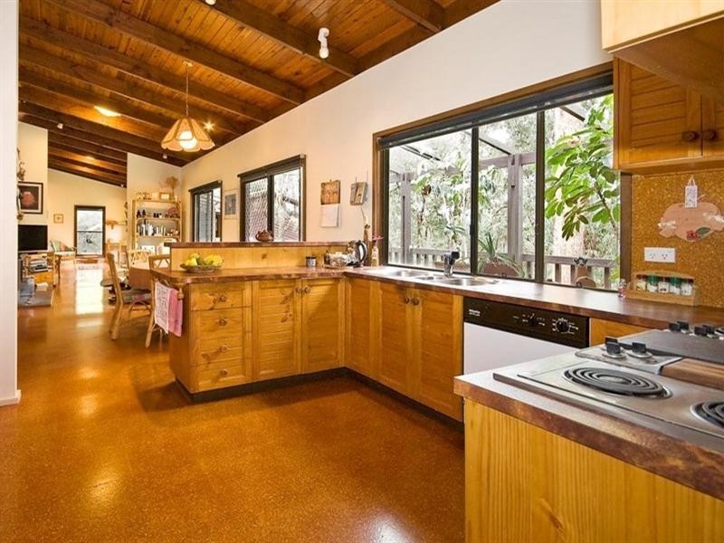 12 Lynshanel Court, Springwood QLD 4127