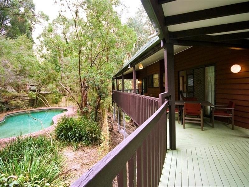 12 Lynshanel Court, Springwood QLD 4127