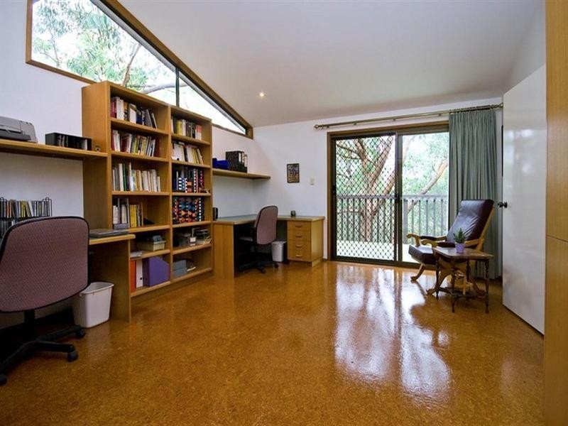 12 Lynshanel Court, Springwood QLD 4127