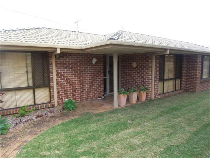 2 Lillygreen Court, Springwood QLD 4127