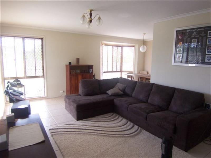 2 Lillygreen Court, Springwood QLD 4127