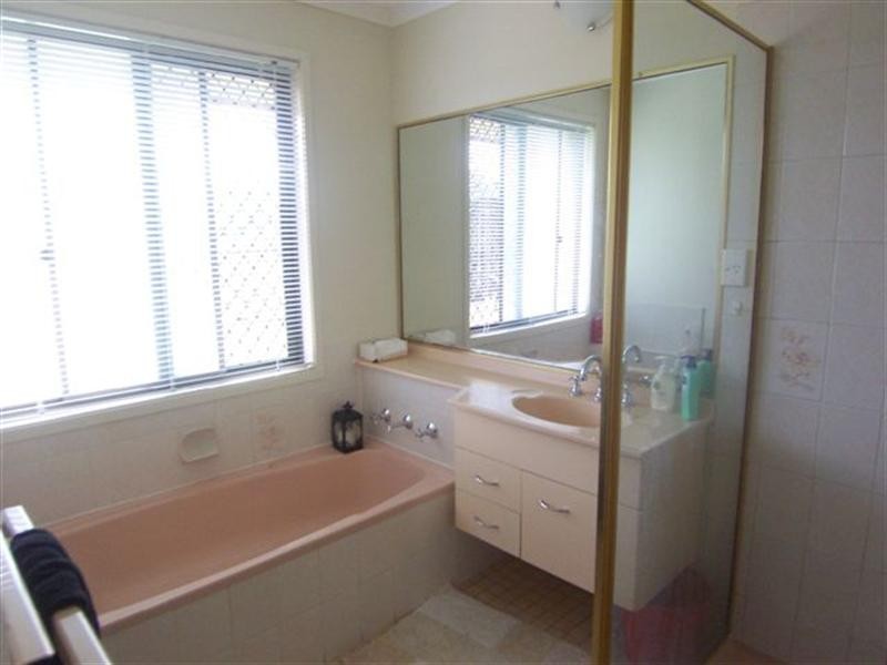 2 Lillygreen Court, Springwood QLD 4127