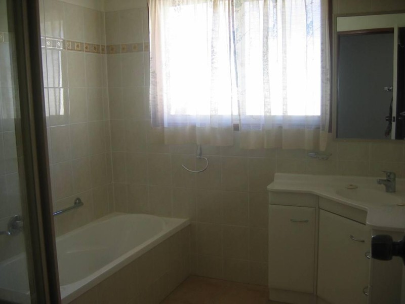 9 Everest Street, Daisy Hill QLD 4127