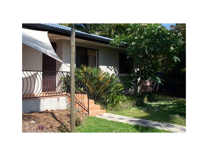 18 Barbaralla Drive, Springwood QLD 4127