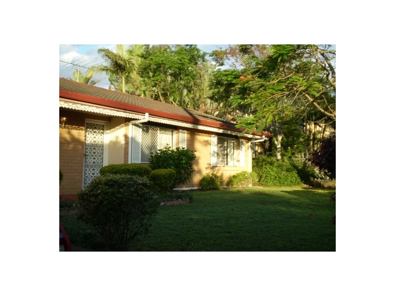 32 Cinderella Drive, Springwood QLD 4127