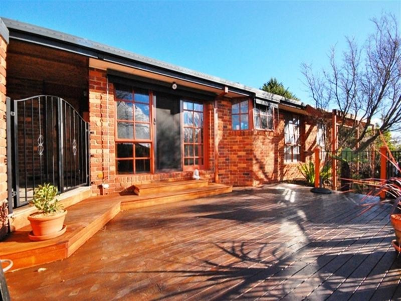 69 Alpine Way, Kilsyth VIC 3137