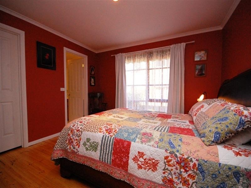 69 Alpine Way, Kilsyth VIC 3137