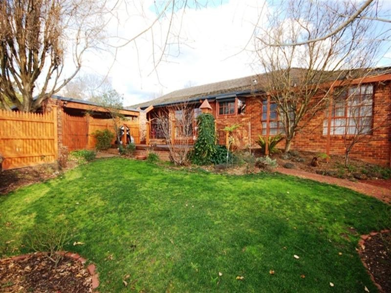 69 Alpine Way, Kilsyth VIC 3137