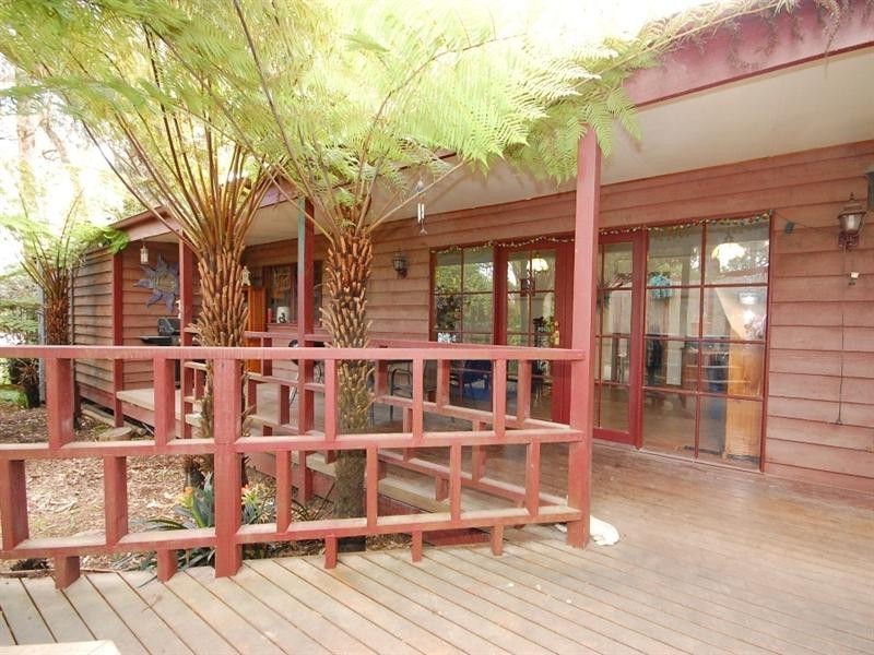 2 Aqueduct Avenue, Mount Evelyn VIC 3796