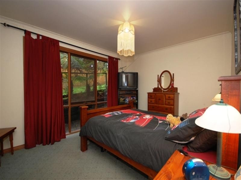 2 Aqueduct Avenue, Mount Evelyn VIC 3796