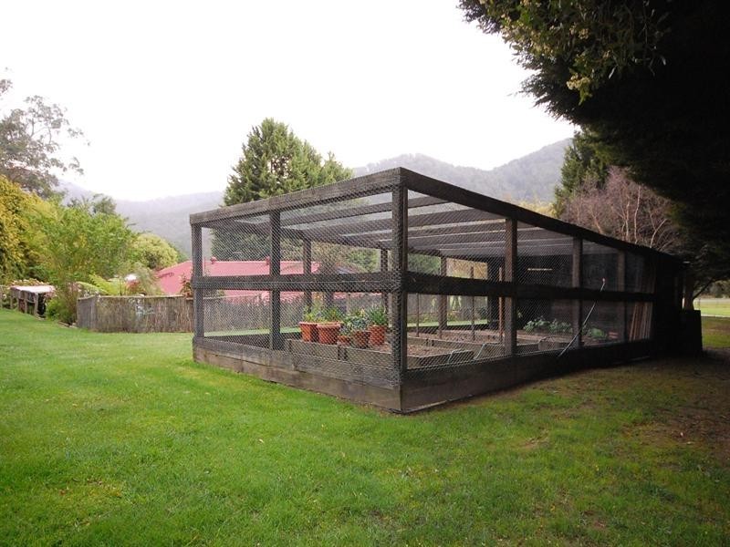 1780 Woods Point Road, Mcmahons Creek VIC 3799