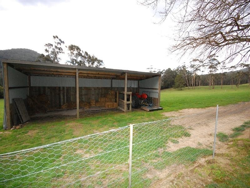 1780 Woods Point Road, Mcmahons Creek VIC 3799