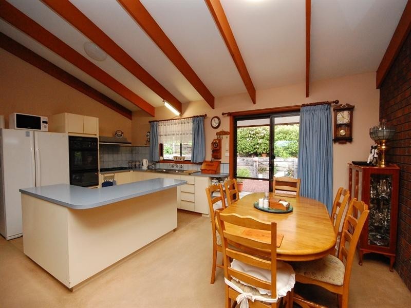 1780 Woods Point Road, Mcmahons Creek VIC 3799