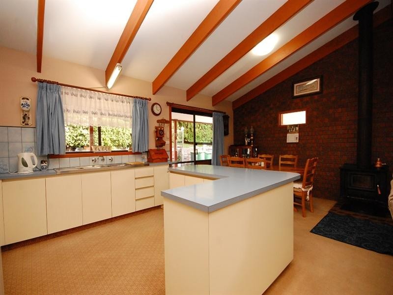 1780 Woods Point Road, Mcmahons Creek VIC 3799