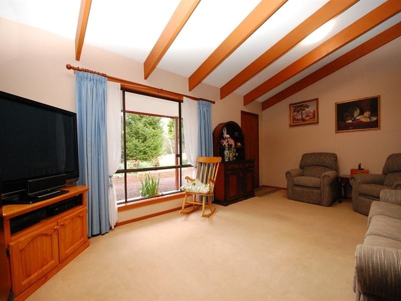 1780 Woods Point Road, Mcmahons Creek VIC 3799